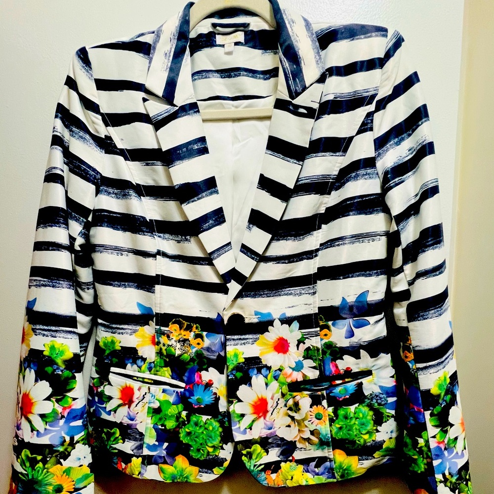 Women’s Floral Print Blazer